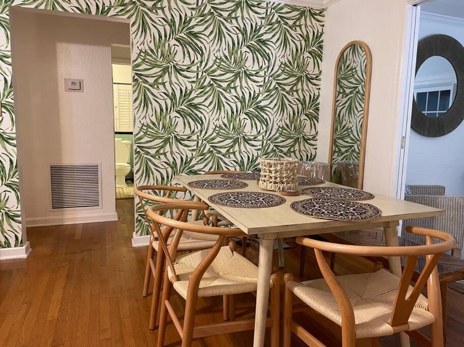 Hot Tub, Tiki Bar, Outdoor Shower, Near Intercoastal Waterway! West Palm Beach Eksteriør billede