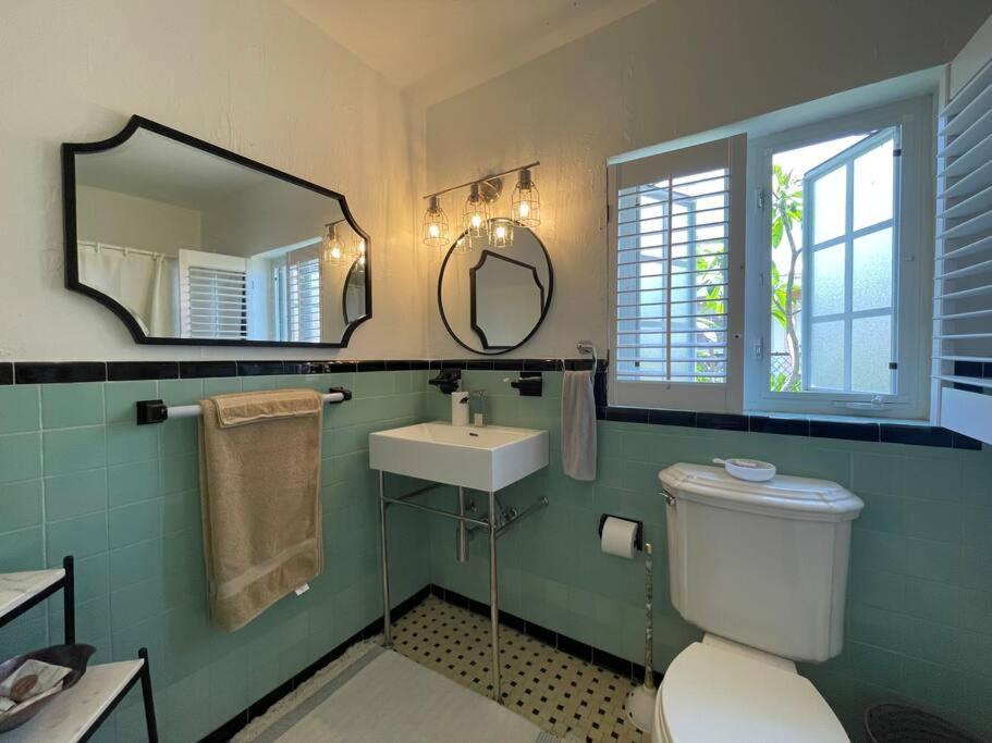 Hot Tub, Tiki Bar, Outdoor Shower, Near Intercoastal Waterway! West Palm Beach Eksteriør billede